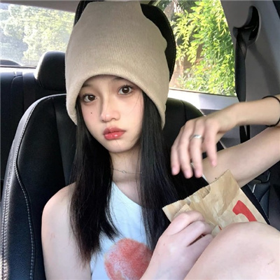义乌伴游女生丛河灵的资料